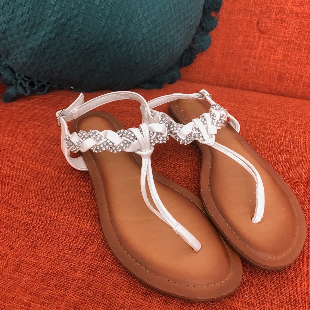 woman’s white, rhinestone braided sandal, size 9